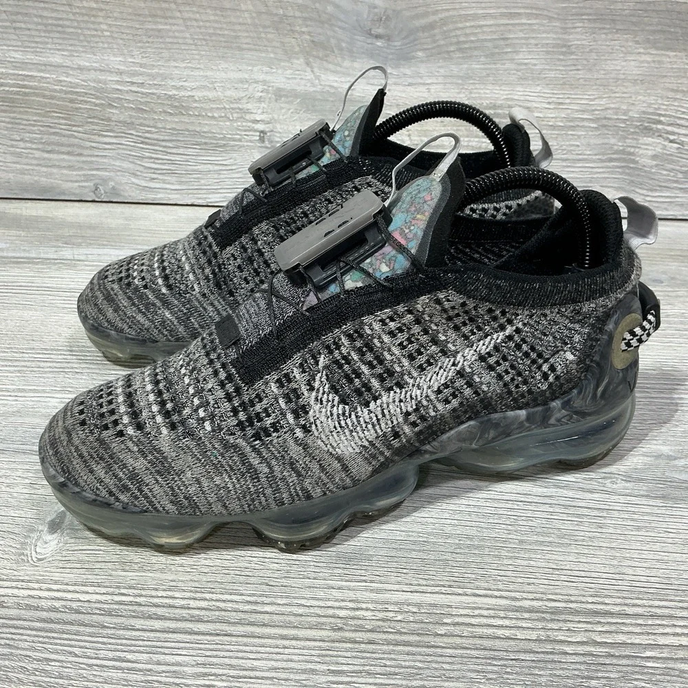 Nike Air Vapormax Oreo Fly Knit 2020 Shoes Womens Size 8.5 Sneakers Gray Running